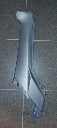 Aprilia SR Factory gyári gerincidom jobb 